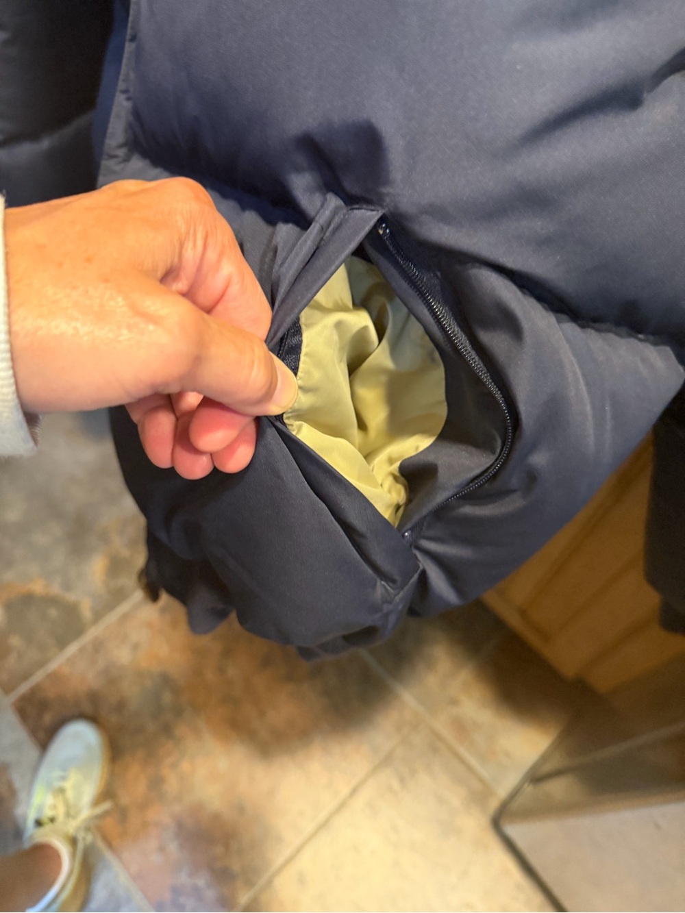 Ralph Lauren Navy and Khaki Down Jacket with Polo Label - Picture 4 of 9